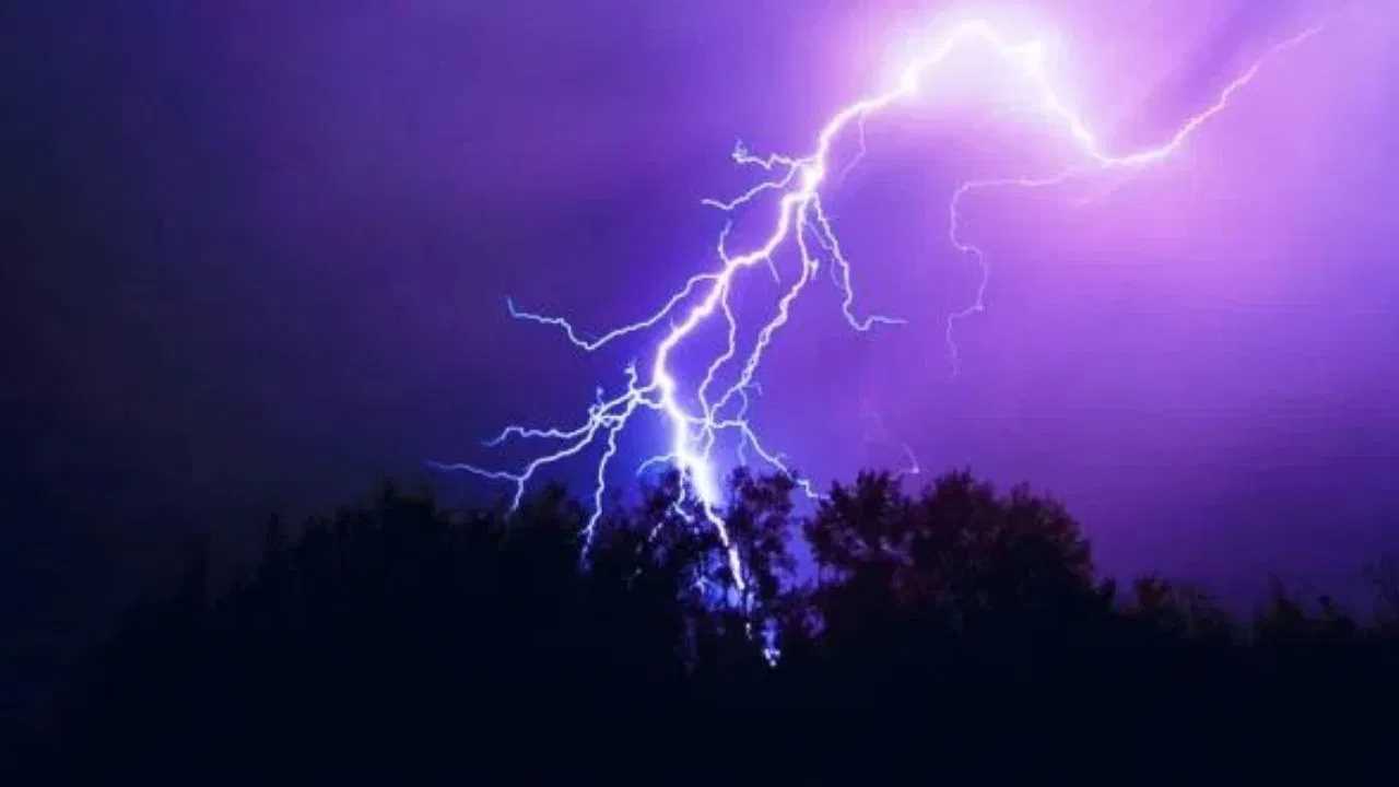 बिहार में 24 घंटे में वज्रपात से 21 लोगों की मौत, राज्य सरकार ने मदद के दिए निर्देश